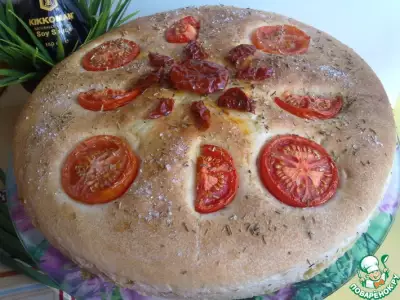 Постный хлеб с помидорами и розмарином