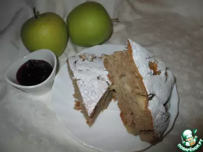 Гречневый пирог с яблоками и корицей