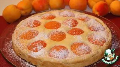 Пирог с творогом и абрикосами