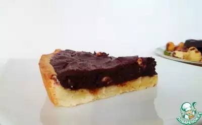 Тарт с фундуком и двумя видами шоколада