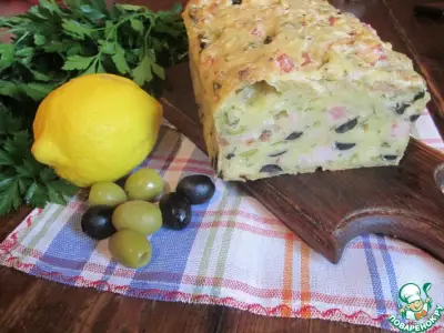 Кекс с оливками, сыром и ветчиной