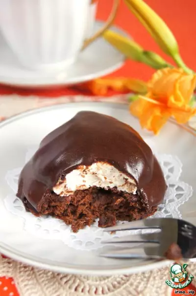 Шоколадное пирожное с зефиром