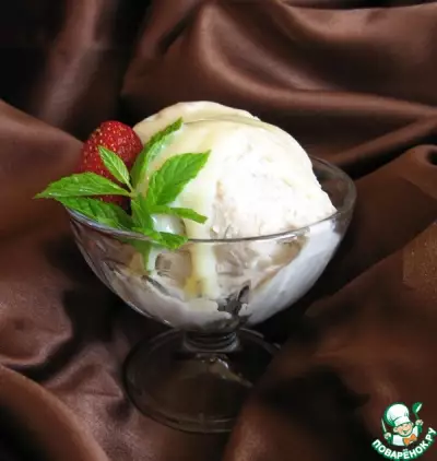 Сливочно-персиковое мороженое