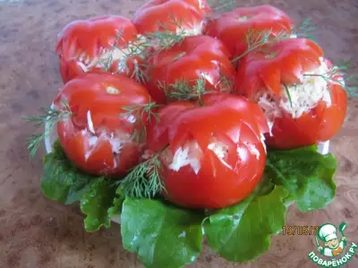 Салат из грибов с ветчиной в помидорах
