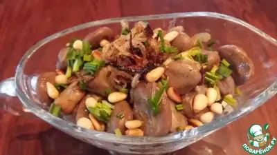 Теплый салат из больших бобов
