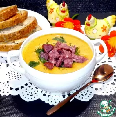 Чечевичный крем-суп с колбасой