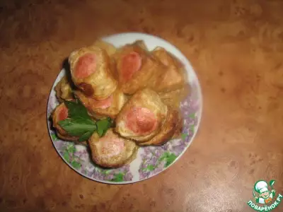 Сосиски с картофельным пюре в вафлях