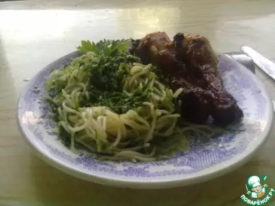 Спагетти с зелёным соусом/il verde de olive с курочкой