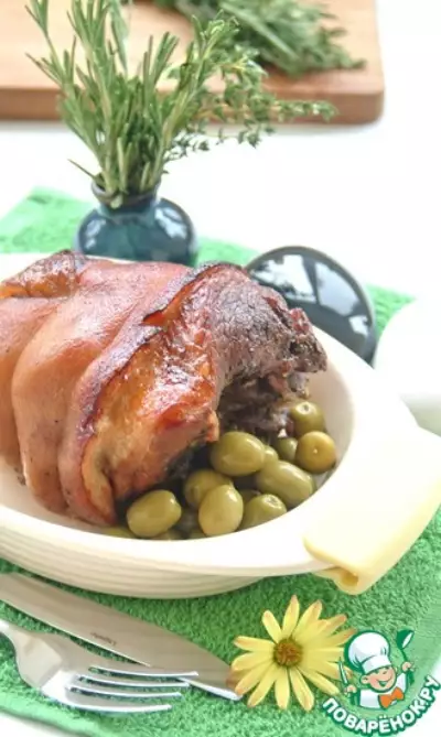 Поркетта домашняя (свинина запеченная с розмарином и тимьяном)
