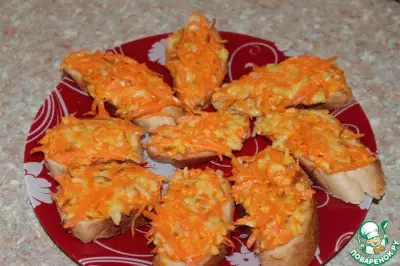 Бутерброд с морковью и колбасным сыром