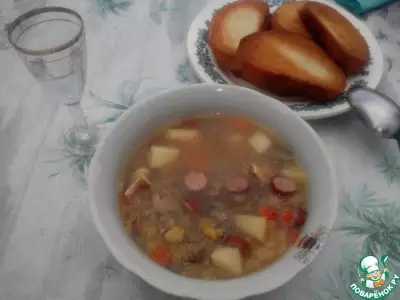 Гороховый суп со свиными ушами