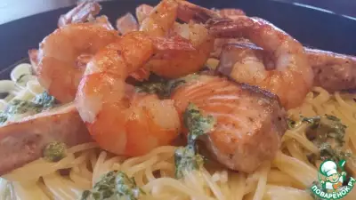 Спагетти с лососем в сливочно-шпинатном соусе
