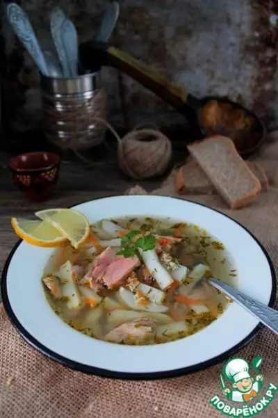 Суп с пшеном и лососем