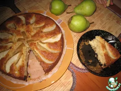 Грушевый пирог с орехами и шоколадом