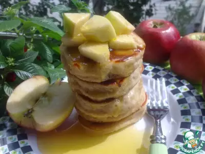 Оладьи с яблочным соком и мёдом