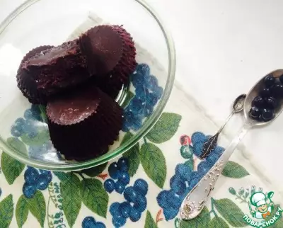 Шоколадная тарталетка с чернично-кокосовой начинкой
