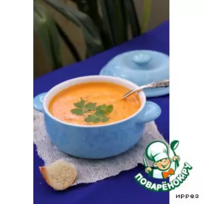 Суп из запеченной тыквы с грушами
