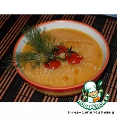 Крем-суп из тыквы с грушей и рукколой