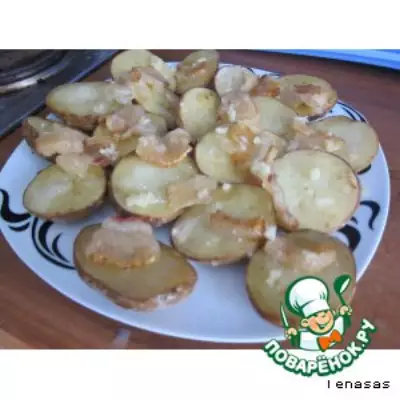 Картофель печеный с салом