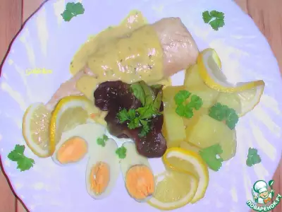 Картошка с горчичным соусом, филе пеленгас и яичными лодочками