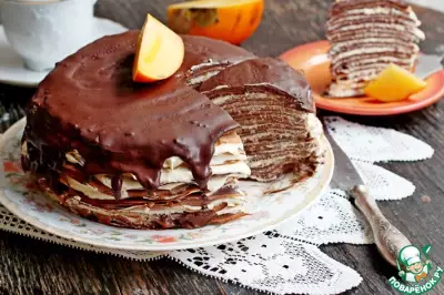 Блинный шоколадный торт с хурмой
