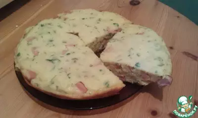 Пирог с сыром и колбасой в мультиварке