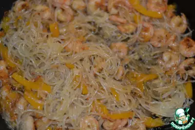 Рисовая лапша с креветками