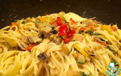 Спагетти с овощами в кокосовом молоке