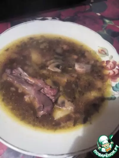 Фасолевый суп с грибами и свининой