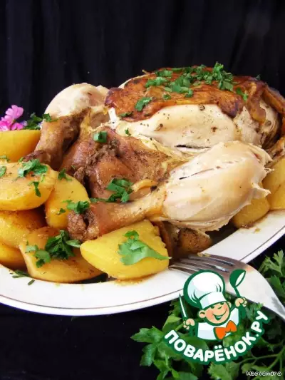 Ароматная курица с картофелем в мультиварке