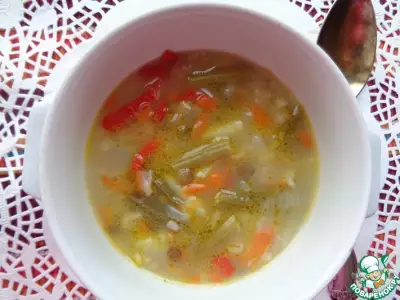 Суп из зеленой фасоли с бобовыми