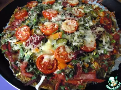 Диетическая пицца с овощами, ветчиной и сыром
