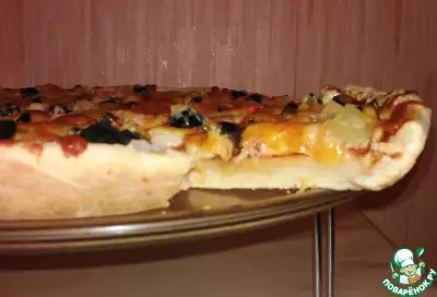 Десертная пицца с крабовыми палочками
