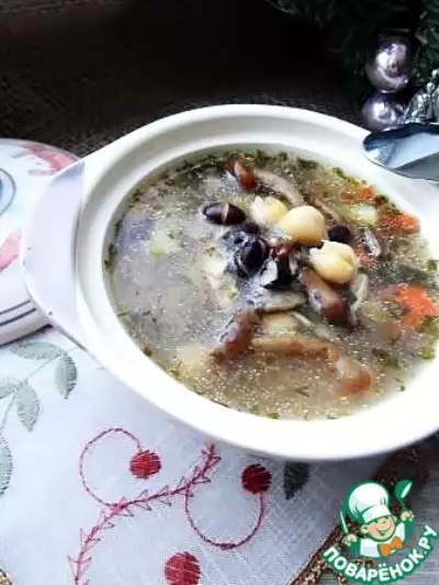 Куриный грибной суп с фасолью и нутом