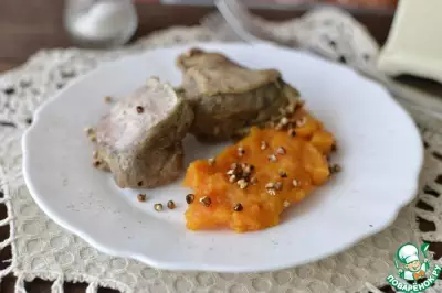 Мясо утенка с оранжевым гарниром