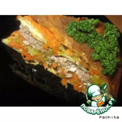 Блинный пирог с мясом и капустой