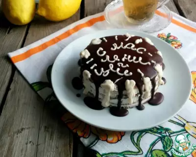 Шоколадно-блинный торт с черносливом и творогом
