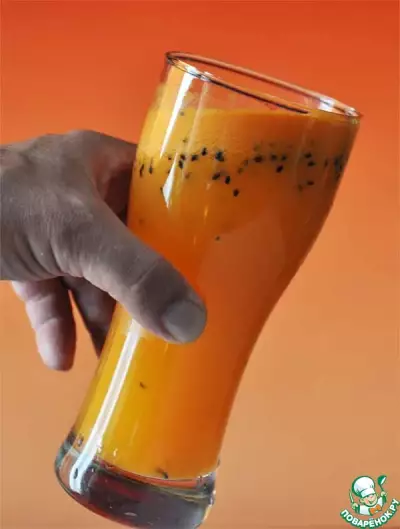 Апельсиново морковный сок с чёрным кунжутом