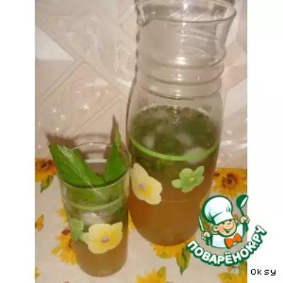 Холодный зеленый чай с мятой