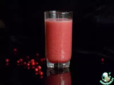 Бруснично-арбузный коктейль
