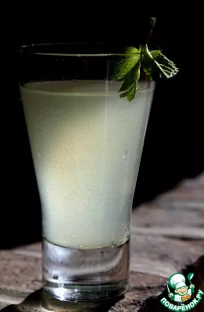Лимонный коктейль с джемом