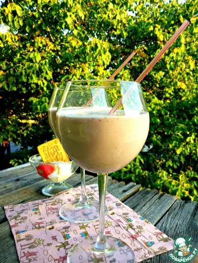 Молочный коктейль "Пломбир с клубникой"