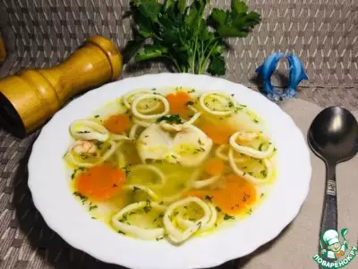 Суп из цветной капусты с кальмарами или креветками