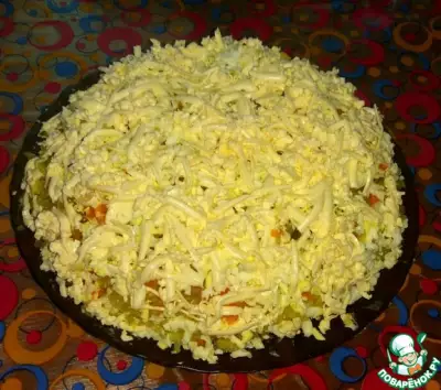 Тертый овощной салат с плавленым сыром