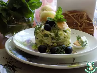Салат с авокадо и яйцом