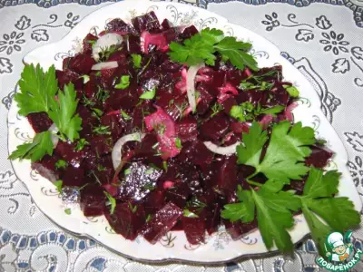 Витаминный салат из свеклы