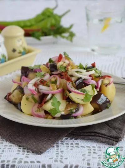 Салат из картофеля и баклажанов