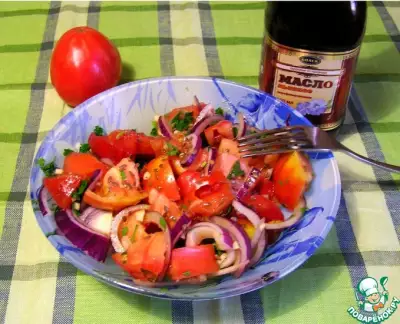Острый салат из томатов и красного лука