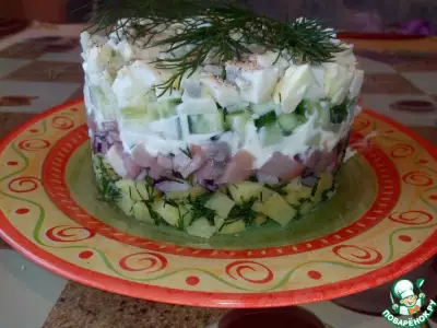 Селедочный салат с огурцами
