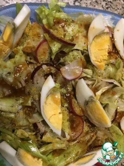 Салат "Айсберг" с редисом и яйцами